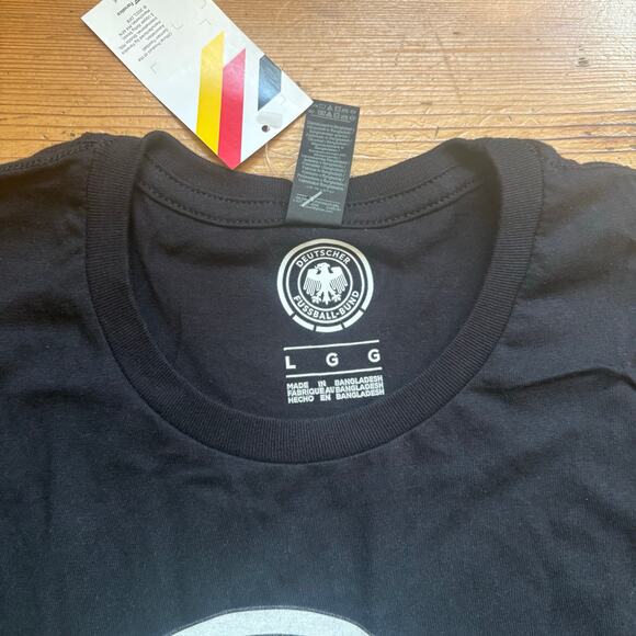 DFB black Germany National Team ripple graphic short sleeve mens shirt SIZE L - Picture 4 of 5